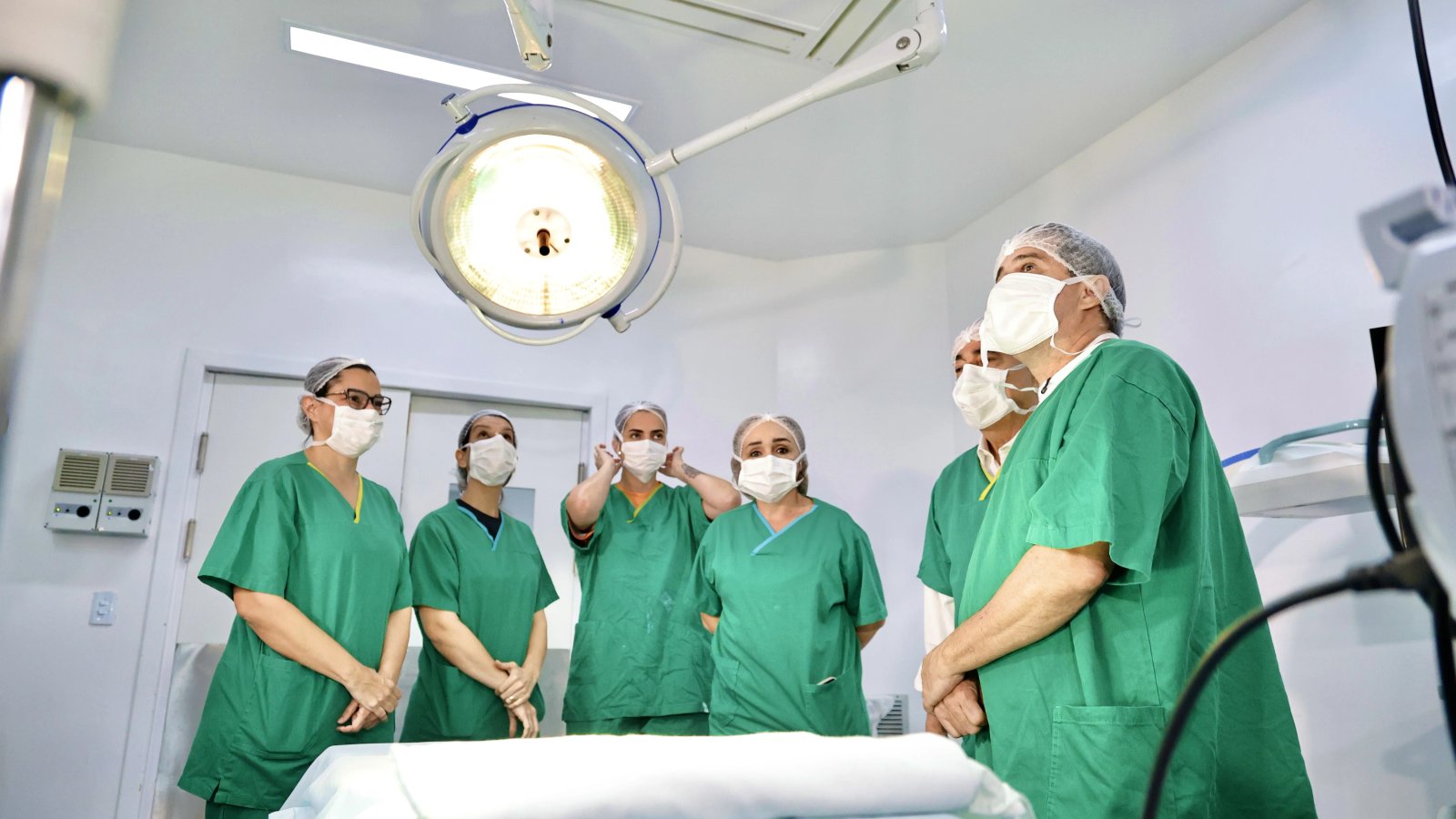 Prefeitura entrega requalificação do Centro Cirúrgico e 77 leitos de enfermaria no Hospital da Mulhe